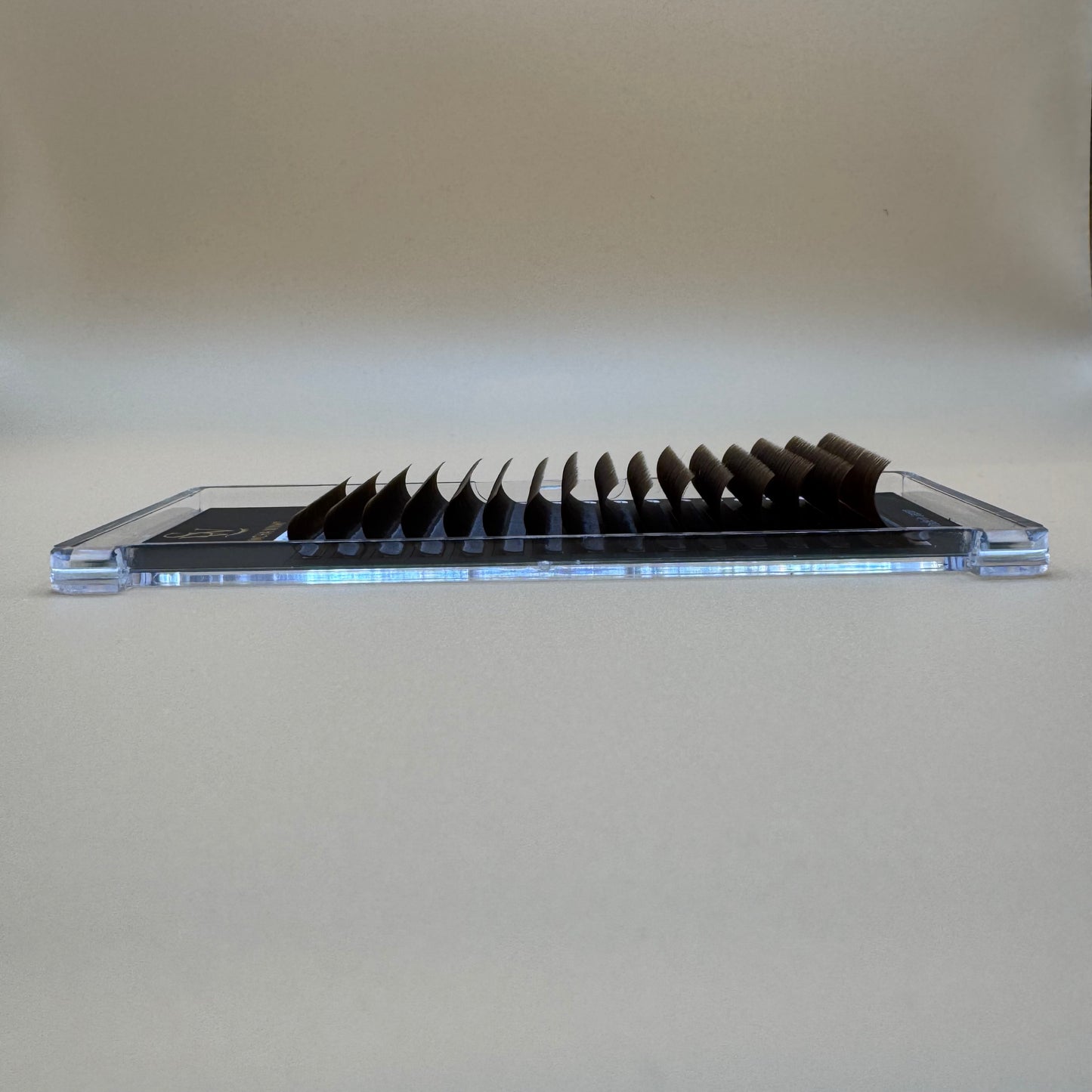 LUXE PRO - EASY FAN LASHES -  D CURL - CARAMEL