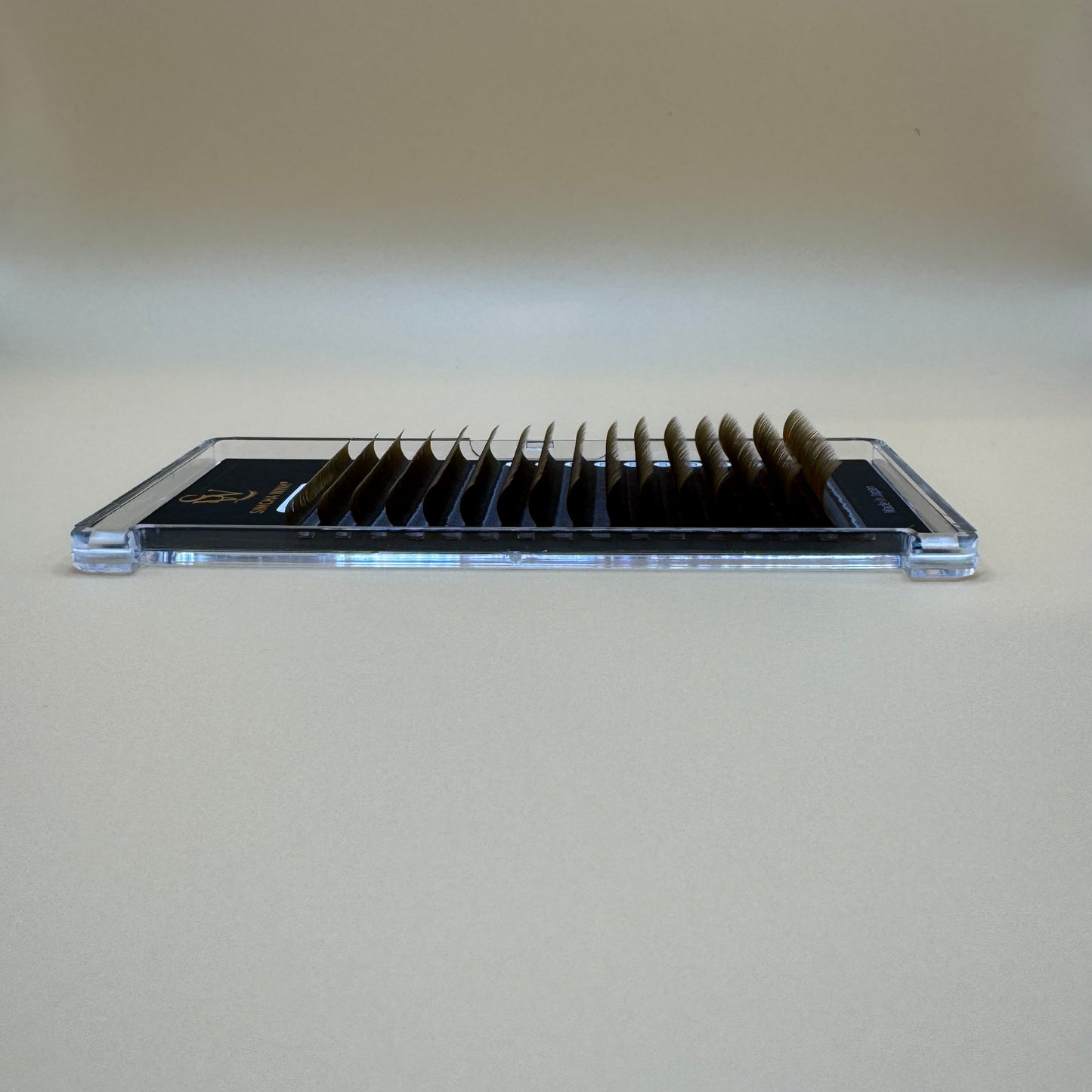 LUXE PRO - VOLUME LASHES -  D CURL - HONEY