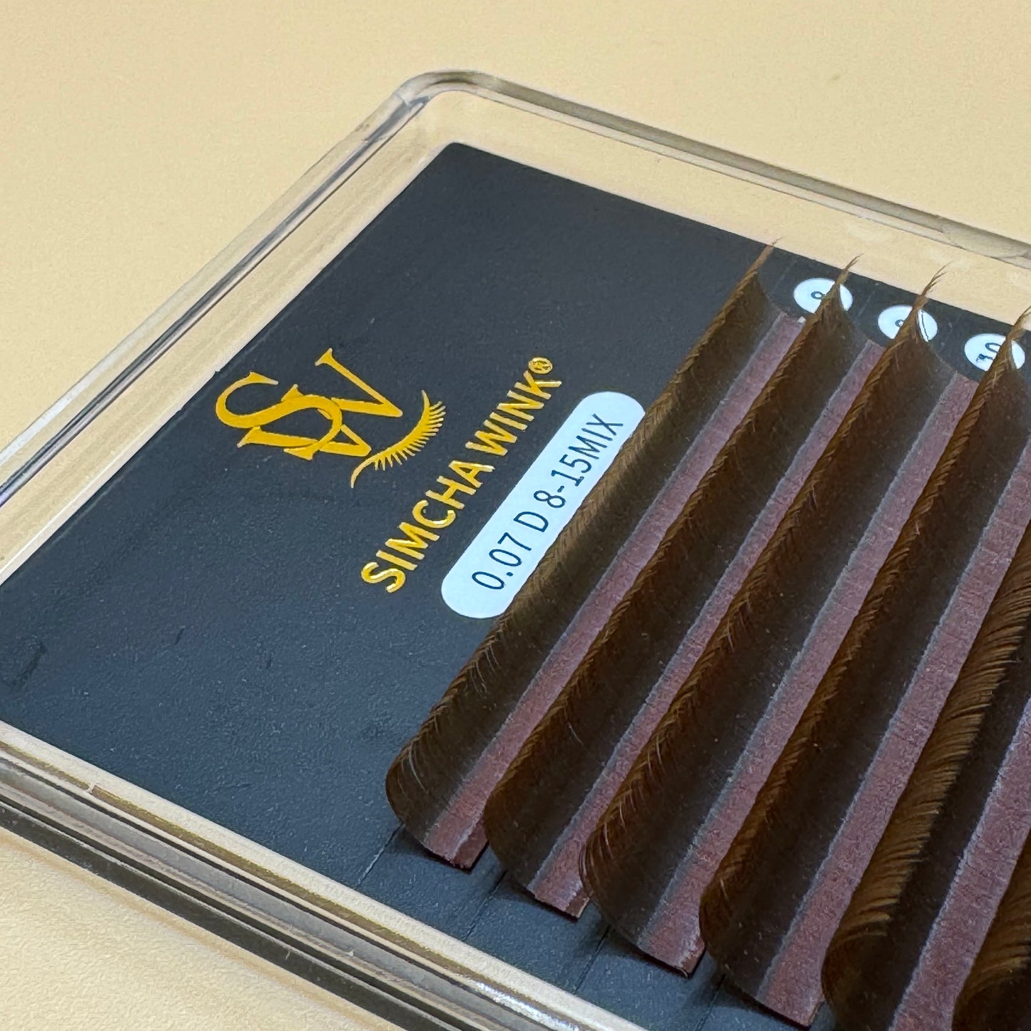 LUXE PRO - VOLUME LASHES -  D CURL - CARAMEL