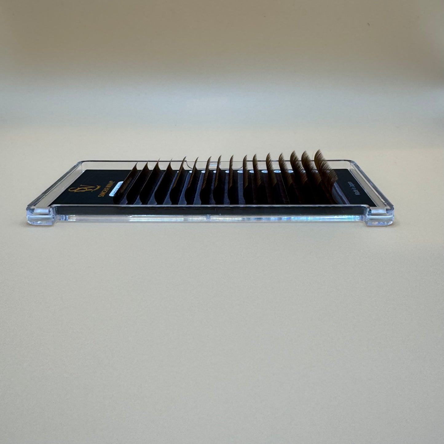 LUXE PRO - VOLUME LASHES -  D CURL - CARAMEL