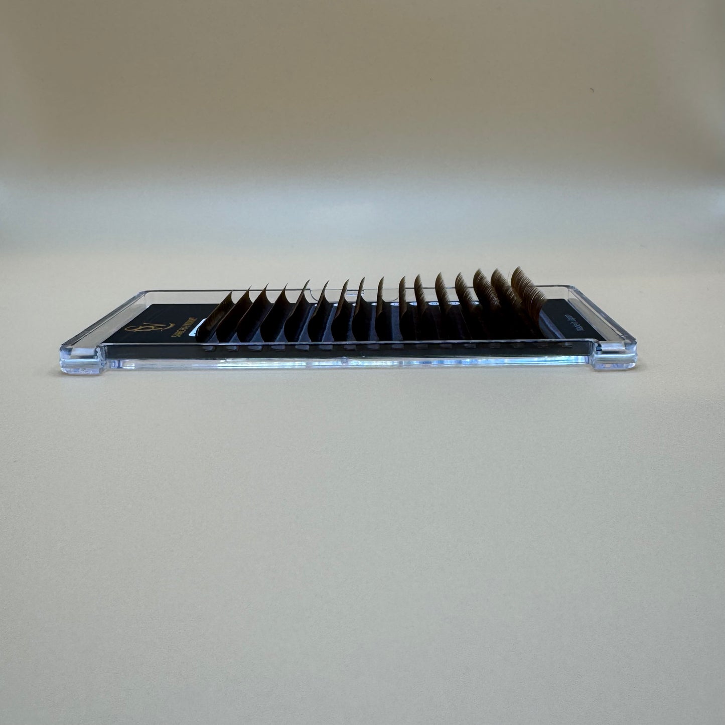 LUXE PRO - VOLUME LASHES -  D CURL - CARAMEL