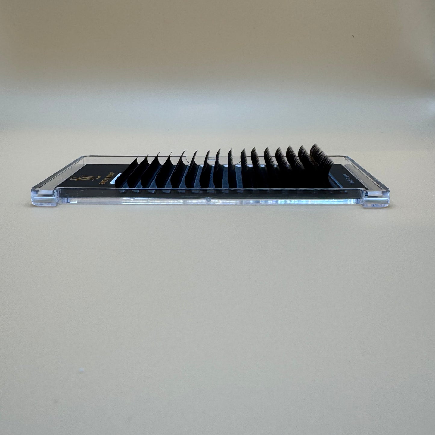 LUXE PRO - VOLUME LASHES -  D CURL - MOCHA